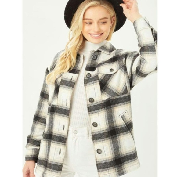 Love Tree lined shacket with pockets - Picture 1 of 16